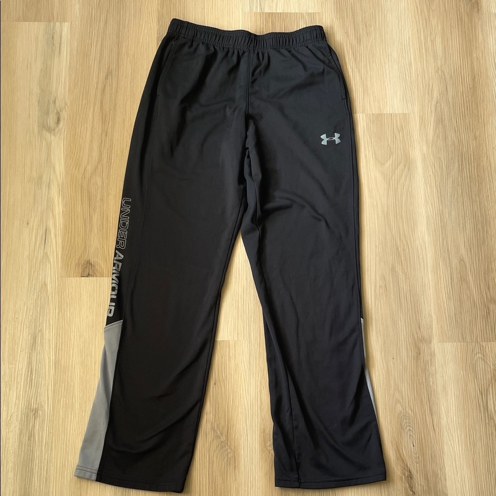 Under Armour - Boys Black Track Pants - Size LG Loose Fit